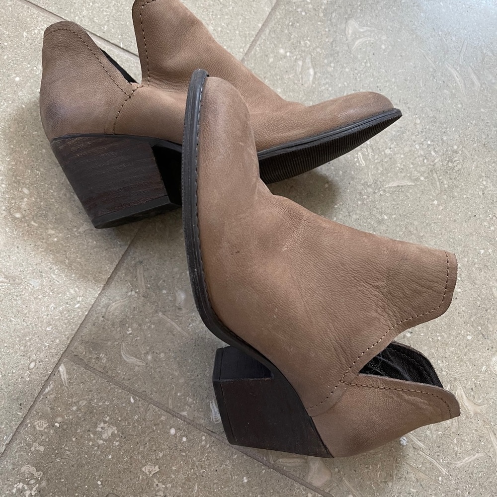 Booties - Picture 3 of 4